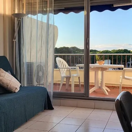 Les Jardins 2 Port De Plaisance Et Piscine 2 Apartment